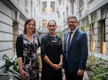 Facilitator Traci Houpapa flanked by Ministers Julie Anne Genter (left) and Iain Lees-Galloway. Photo supplied